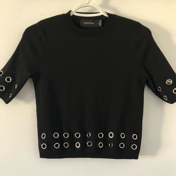 Top - Picture 2 of 4